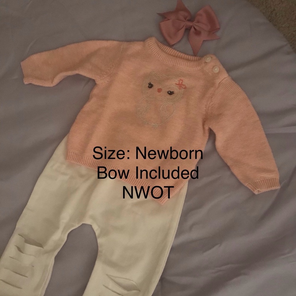 Owl outfit with cut white jeans and bow